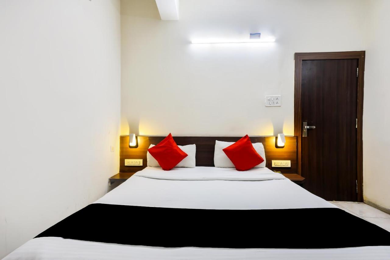 Collection O 3761 Hotel Shree Datta Indore Eksteriør billede